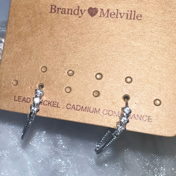 Brandy Melville💖MINI DROP HOOP EARRINGS - Picture 3 of 12